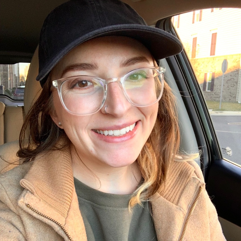 Meet your Posher, Hannah